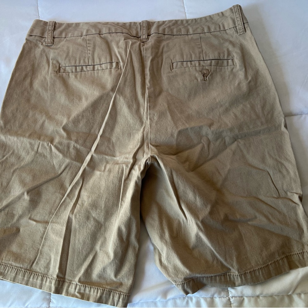 J. Crew Women’s Khaki Bermuda Cotton Shorts - Picture 2 of 4
